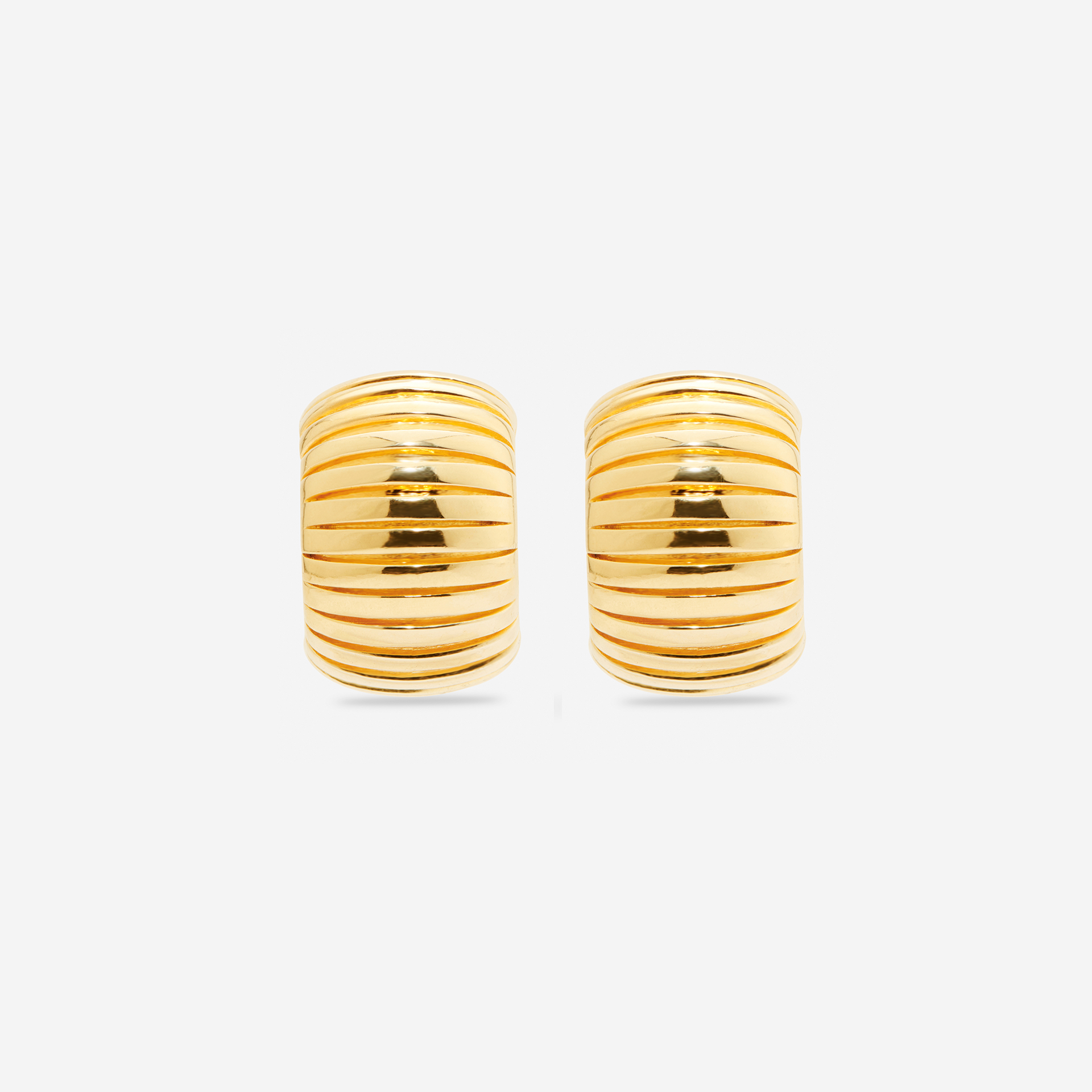 MÉGA Large Step Earrings in gold vermeil—29.4 × 19.9 mm stepped rectangle studs with stainless‑steel posts, lightweight 12 g.