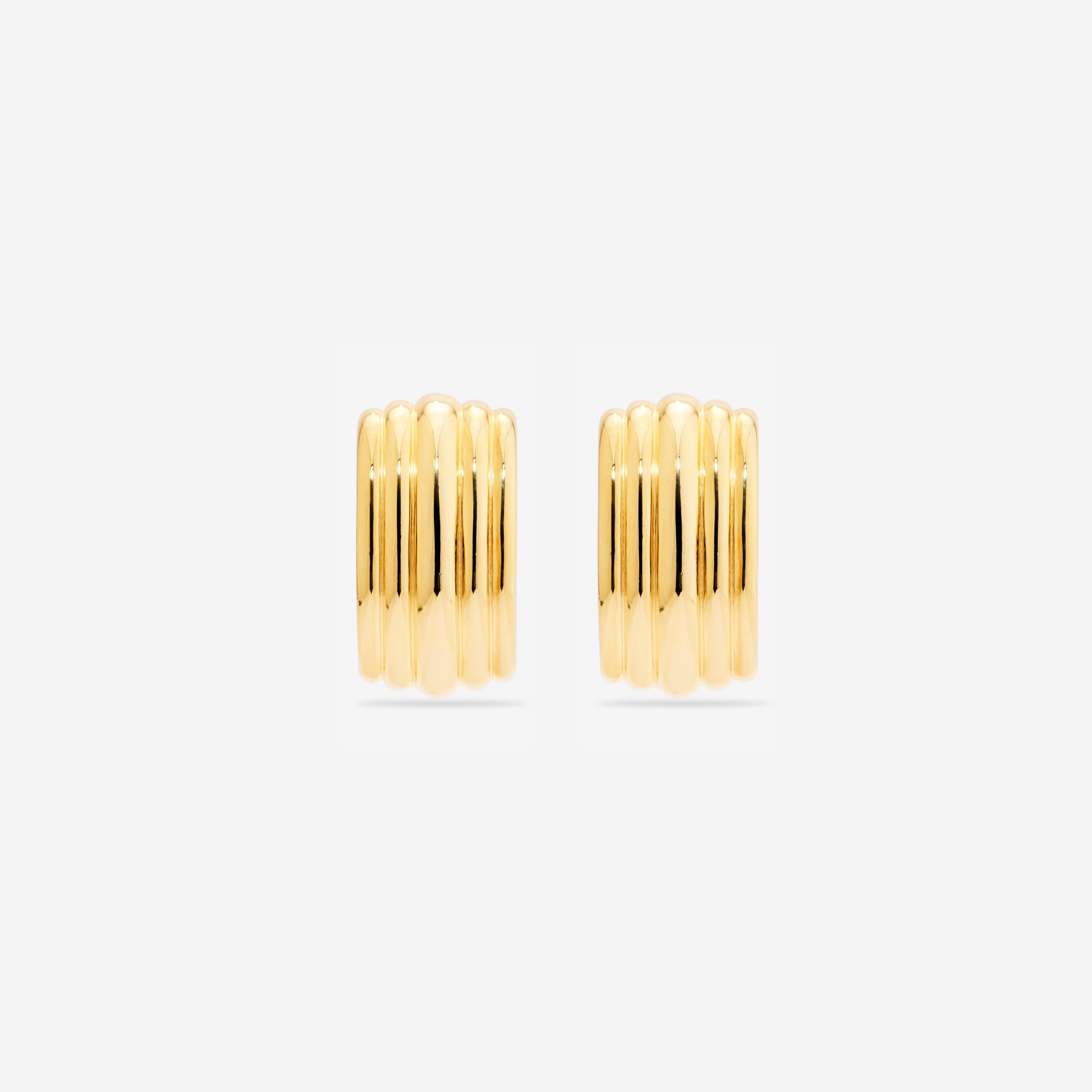 MÉGA Small Waterfall Earrings in gold vermeil—23.99 mm × 14.82 mm ridged sculptural drops with stainless‑steel posts, lightweight 10.6 g.