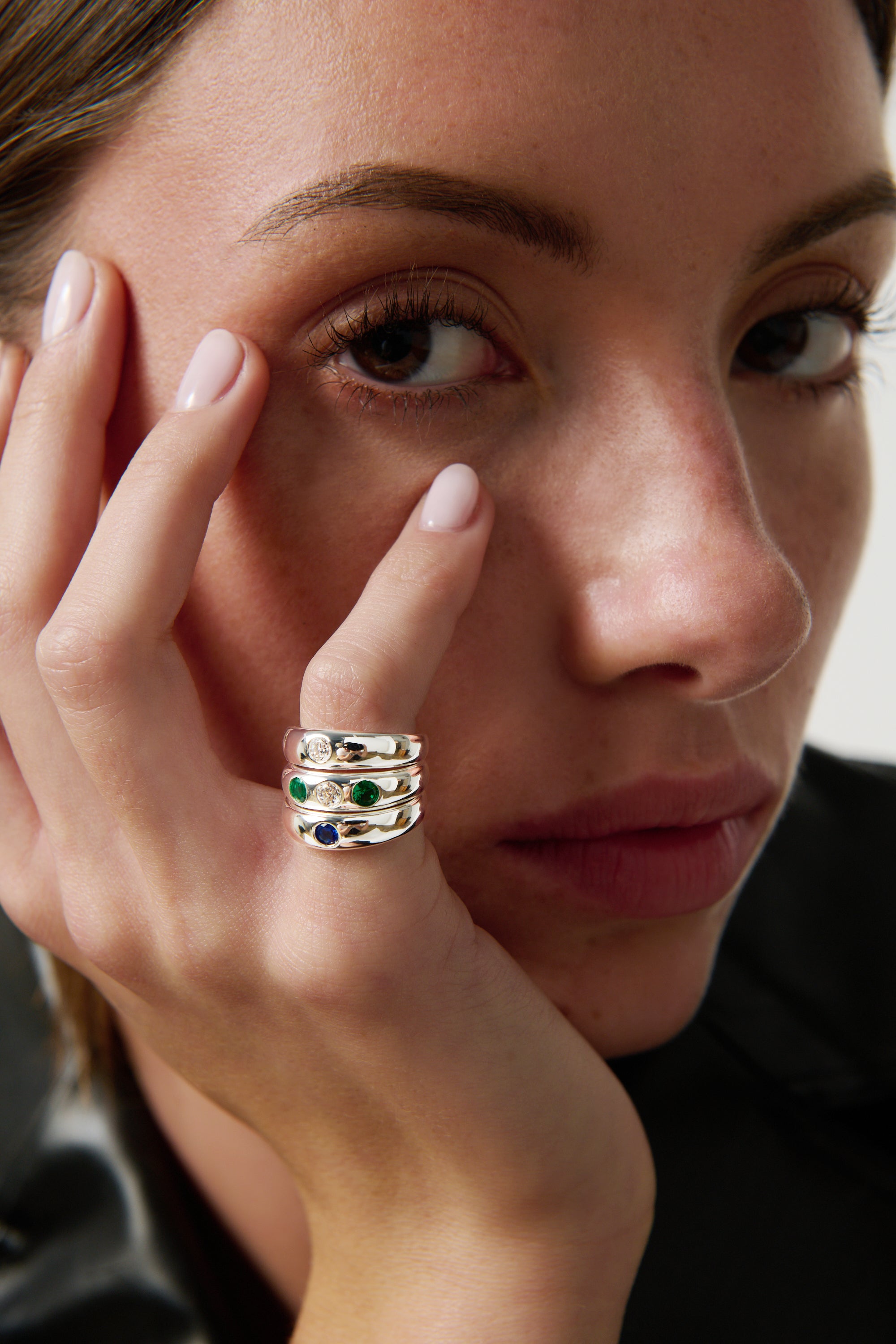 【ザブ】3 Piece Layered Pinky Ring 9号 3 Stone Pinky Ring with Sapphire and Clear CZ – MÉGA