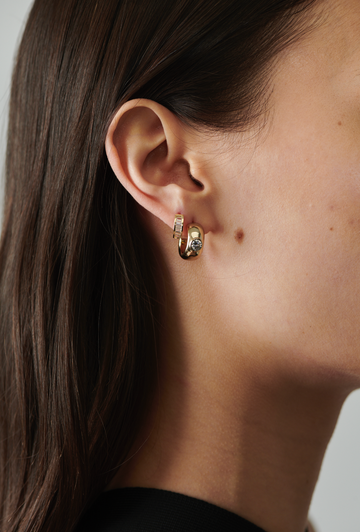 MÉGA Small Donut Earrings in gold vermeil—16.1 mm × 7.6 mm CZ-studded mini hoops with stainless‑steel posts, lightweight 9.56 g.