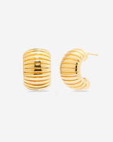 MÉGA Large Step Earrings in gold vermeil—29.4 × 19.9 mm stepped rectangle studs with stainless‑steel posts, lightweight 12 g.