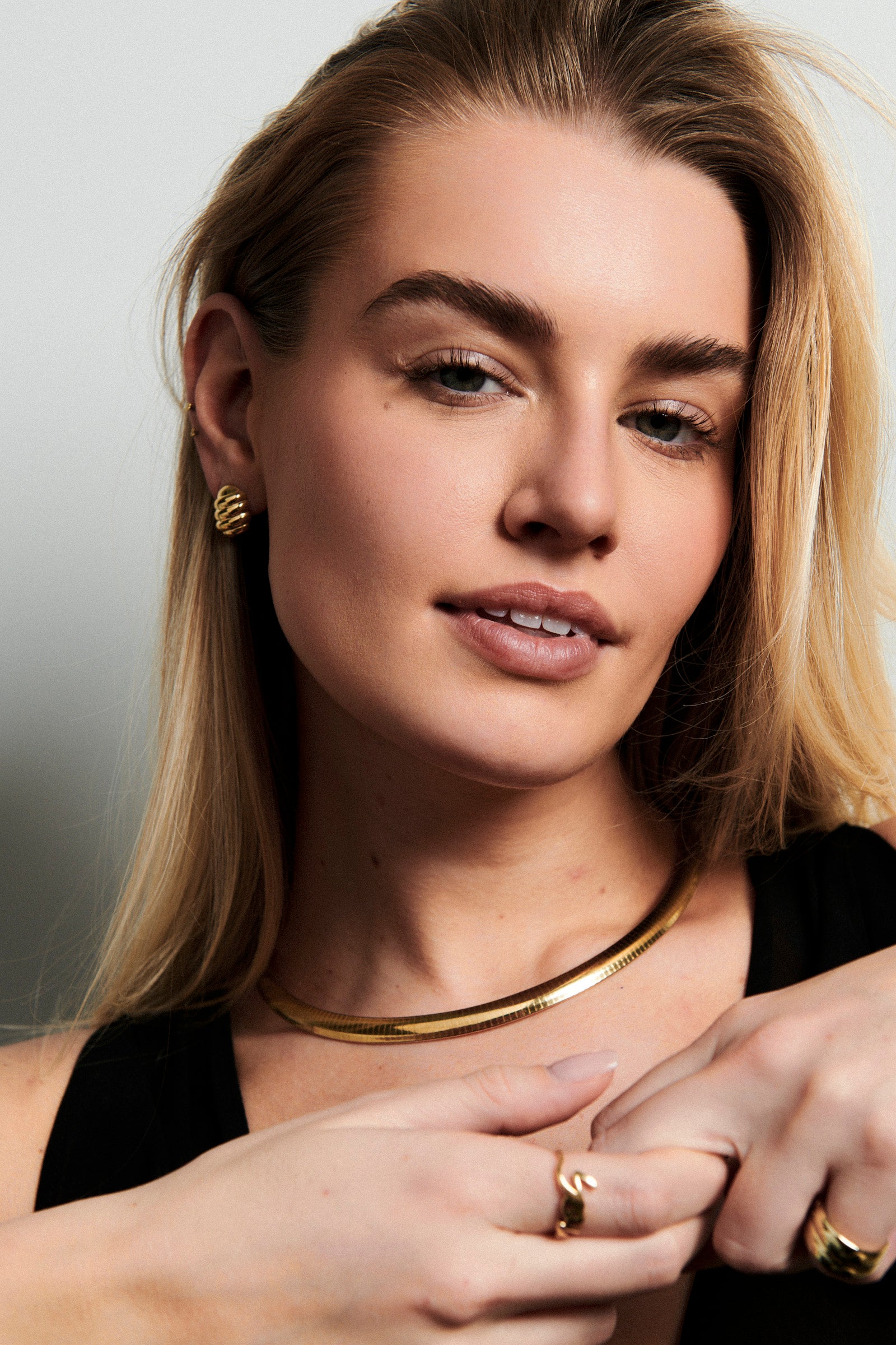 MÉGA Half Paper Clip Earrings ゴールドフープピアス MÉGA Jewelry Half Paper Clip Earrings