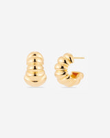 MÉGA Baby Ridge Hoop Earrings in gold vermeil—6.5 mm slim hoops with ridge detail, lightweight and refined.